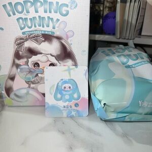 Hopping Bunny Aquamarine Rabbit (Sealed bag)